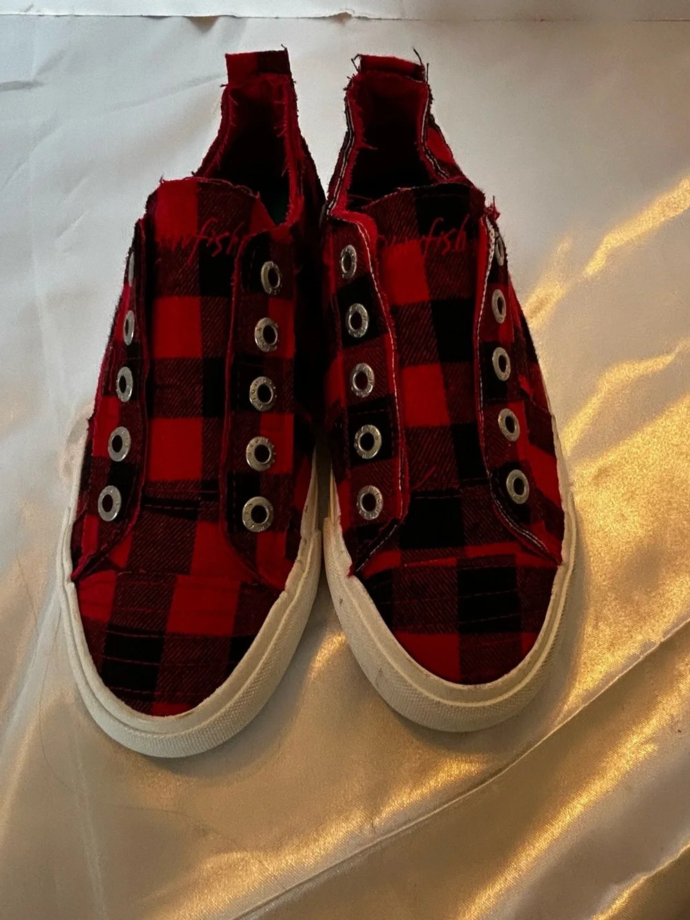Blowfish Malibu Women's Play Slip On Comfort Red Buffalo Plaid Shoes Size‎ 7.5